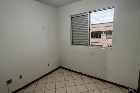 Apartamento para alugar - 60.00m² - Zona III, Umuarama-PR