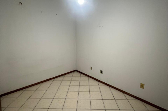Apartamento para alugar - 60.00m² - Zona III, Umuarama-PR