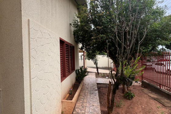 Casa à venda - 500m² - Umuarama-PR
