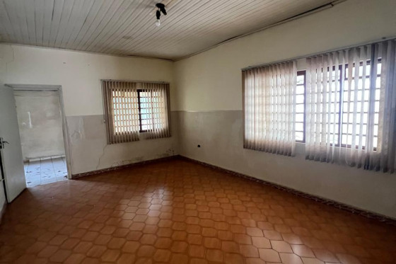 Casa à venda - 500m² - Umuarama-PR