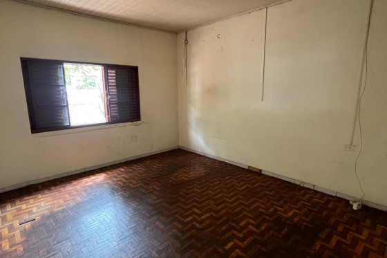 Casa à venda - 500m² - Umuarama-PR