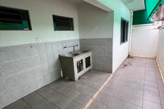 Casa para alugar - 100.00m² - Umuarama-PR